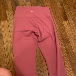 Lulu leggings size 6 28’